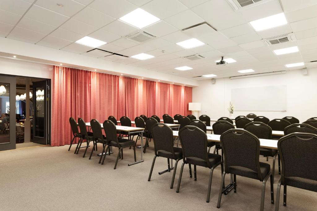 Tárgyalóterem/bálterem