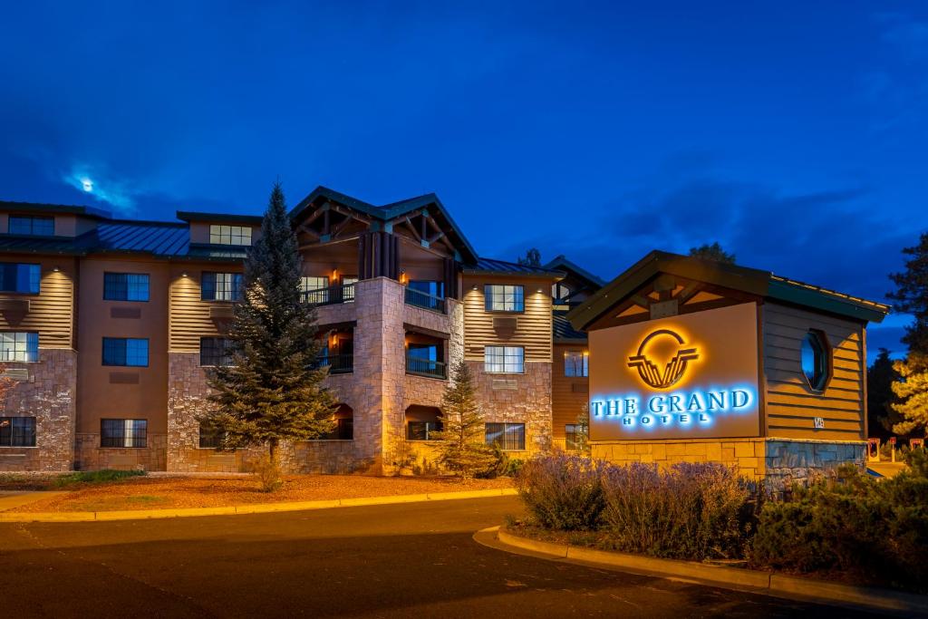 The Grand Hotel at the Grand Canyon photo