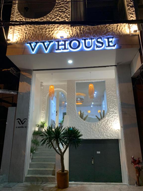 VV House & Cafe Quy Nhon Homestay