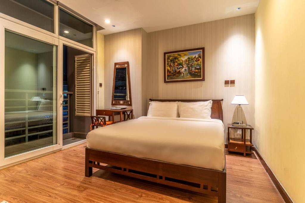 The Rixx Indochine Apartment (gym/pool/security)