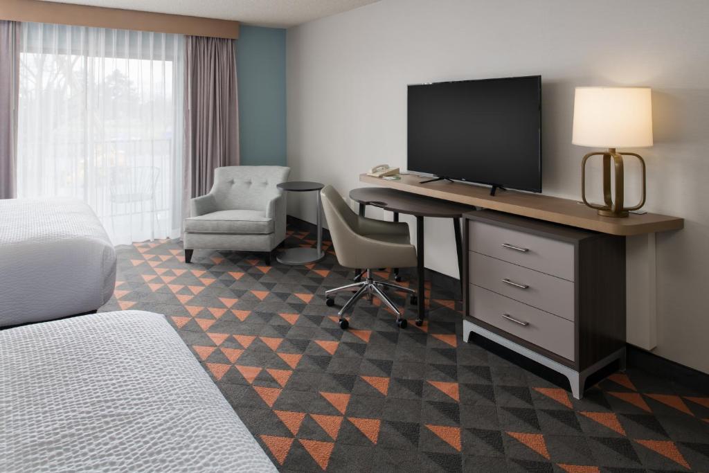 Holiday Inn Portland Columbia Riverfront photo