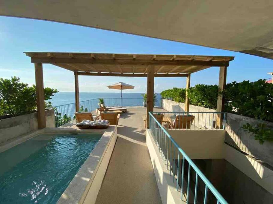 Modern Oceanfront Villa - W/Private Terrace & Pool