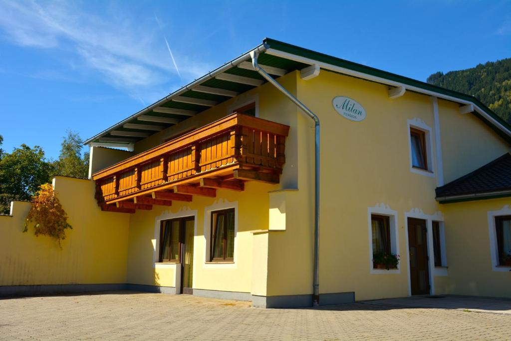 Pension Milan — Hotel in Zell Am See