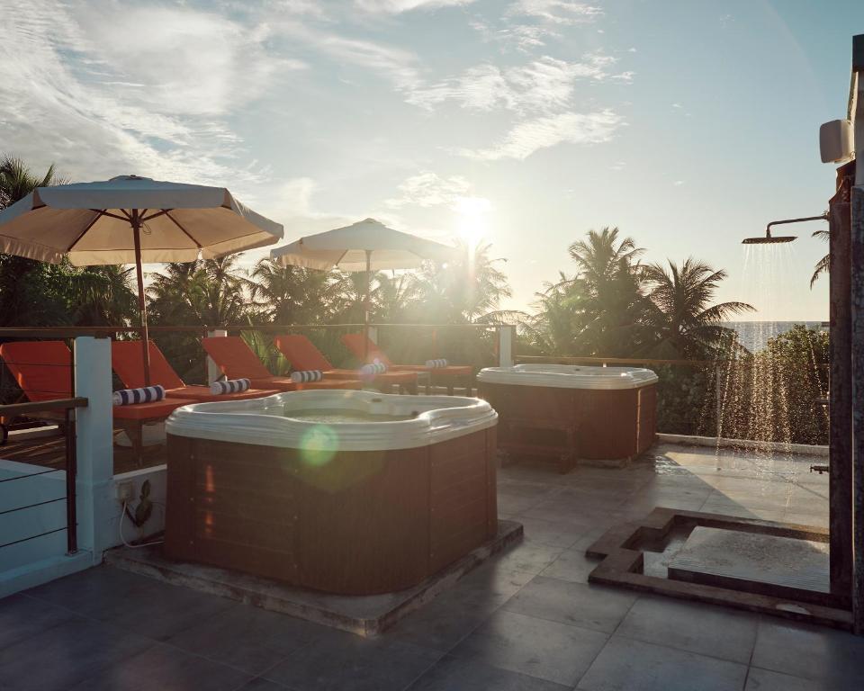 Hot tub