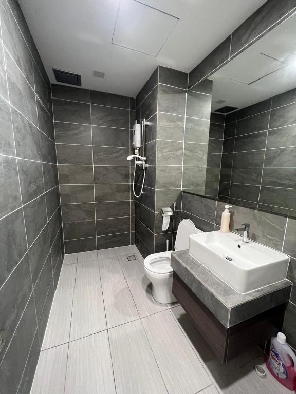 SEPANG CIRCUIT # Bell Suite Twin King Sepang Kota Warisan KLIA - Near KLIA photo
