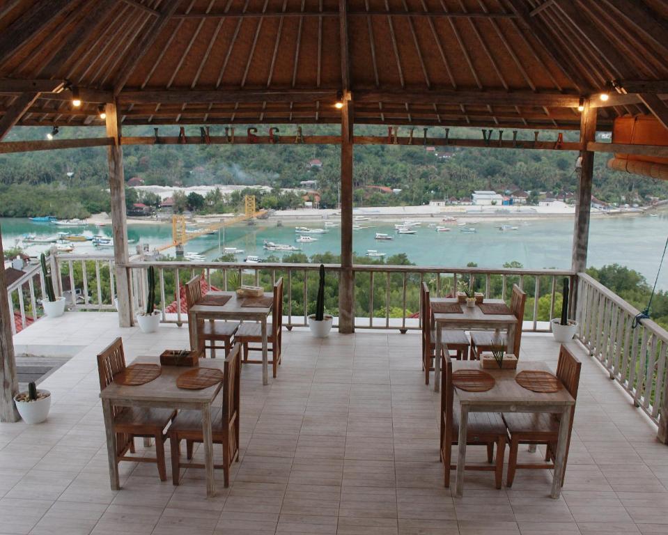 Restaurant, Lanussa Hill Villa in Bali