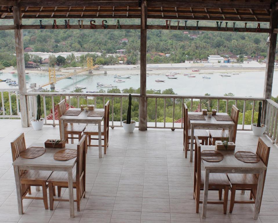 Restaurant, Lanussa Hill Villa in Bali