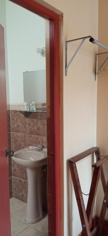 Motel Sahara Suites - 2