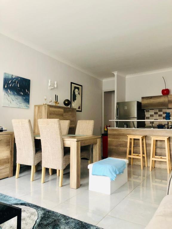 CHARMING APARTMENT NEAR THE BEACH - 4