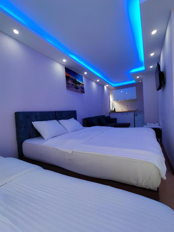 BLUE ROYAL HOTEL photo