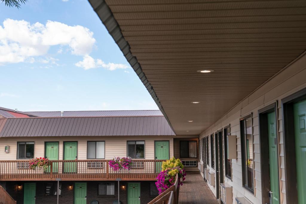Riviera Motor Lodge photo
