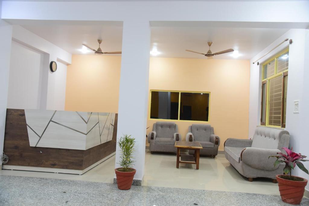 Hotel Nikunj photo