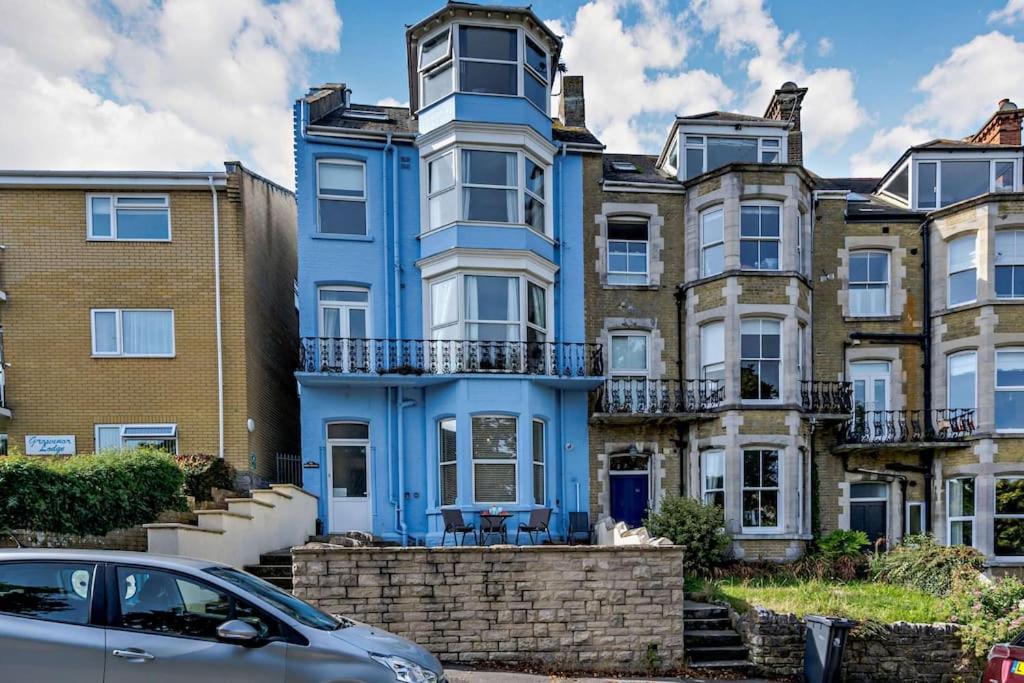Dizzy Hights Spacious Swanage House Sleeps 10 photo 5