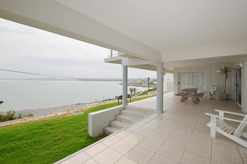 Yzerview, Yzerfontein