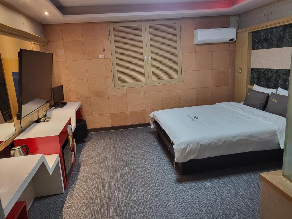 Sharp Hotel Jeonju photo