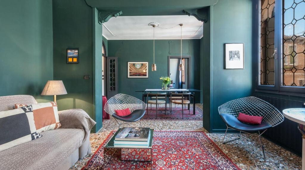 Stylish Renovated Apartment In The Heart Of The City - 5