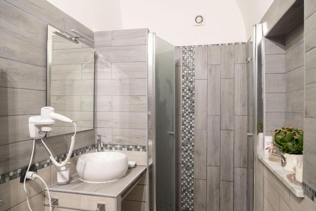 Neapolitan style apartment photo
