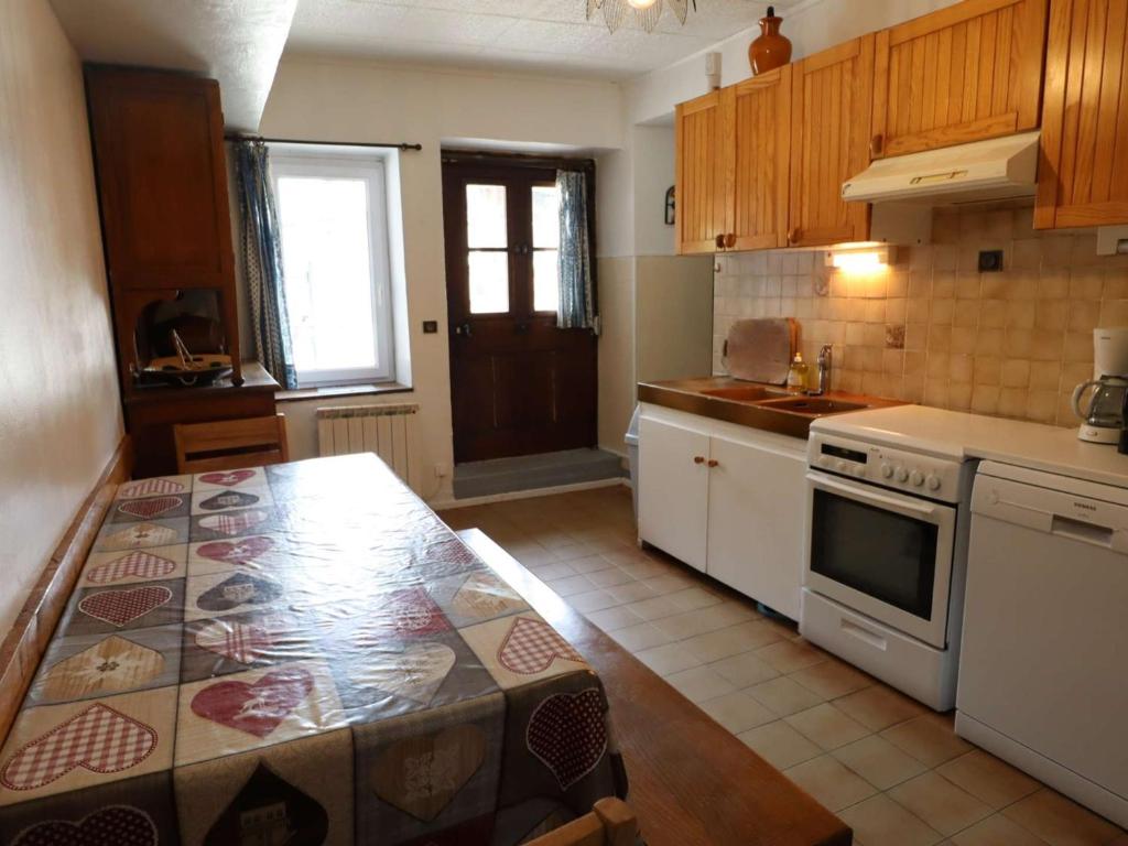 Appartement cosy 6 pers. avec balcon au village, proche parking et local à skis - 4