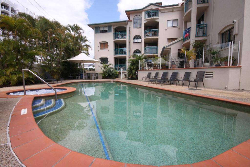 スイミングプール