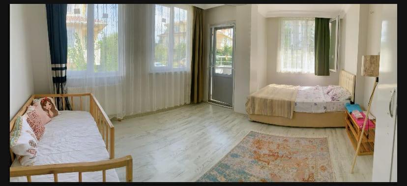 Havalimanına 10 dakika uzaklıkta villa/oda+kahvaltı