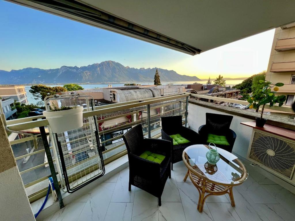 Fabulous Lakeside Family Apartment | 4 Rooms - 2