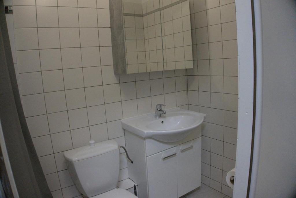 Swan Apartments photo