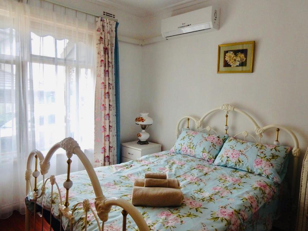 Donsonhome, Glen Waverley