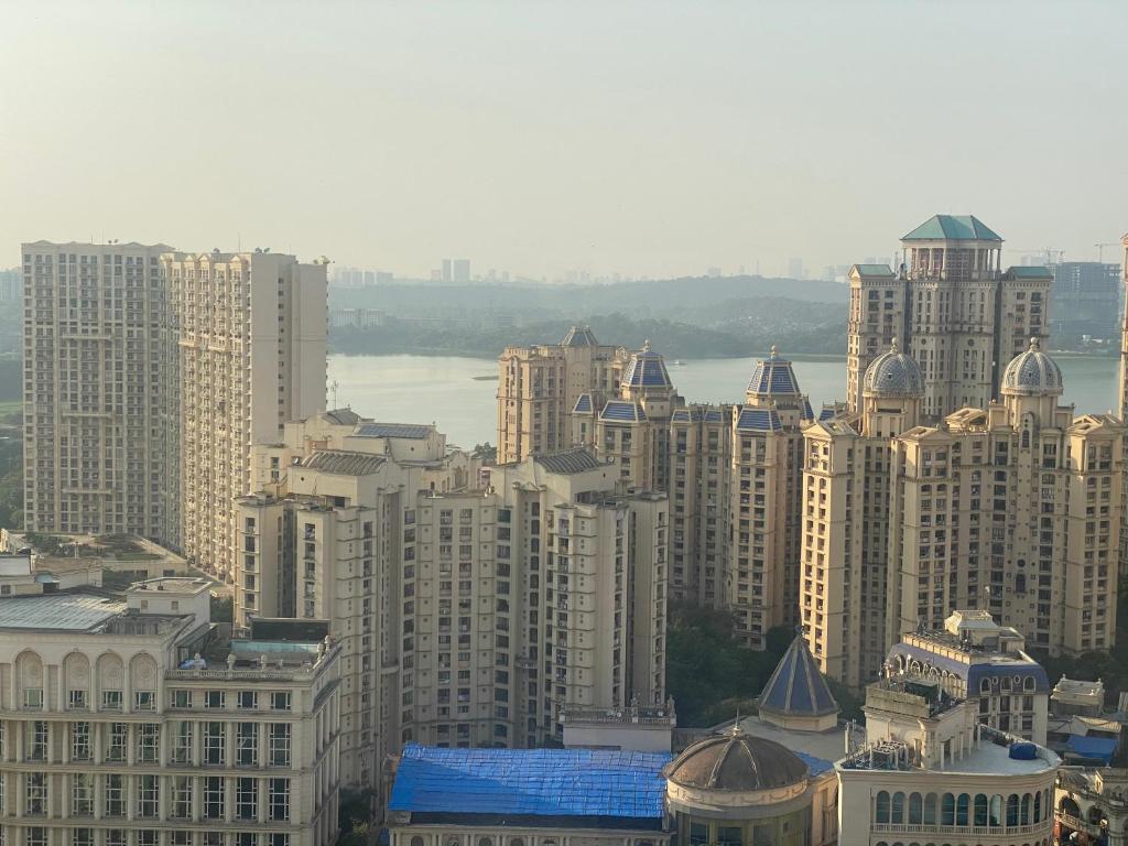 Maxxvalue Apartment Hiranandani Powai - RH5 photo