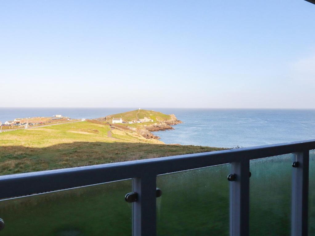 9 Headland Point, Newquay