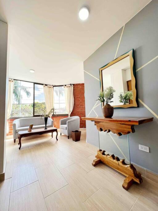 Moderno Apto con Vista a la Basílica - 1