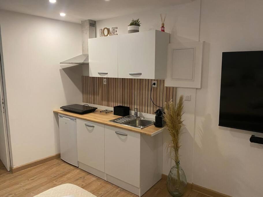 Superbe suite avec jacuzzi patio et sauna - 4