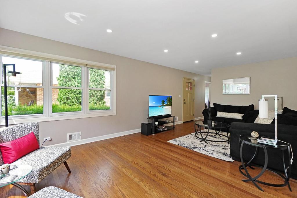Arlington Heights FHS Rental
