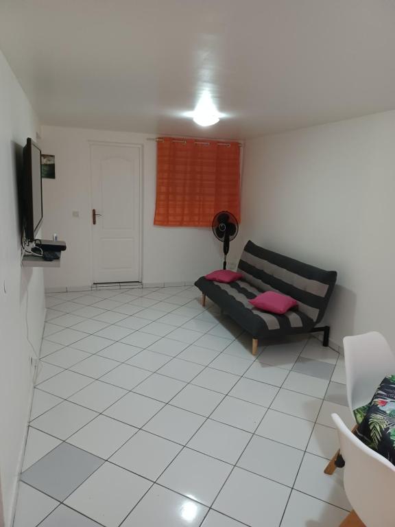 Petit cocon, Les Abymes