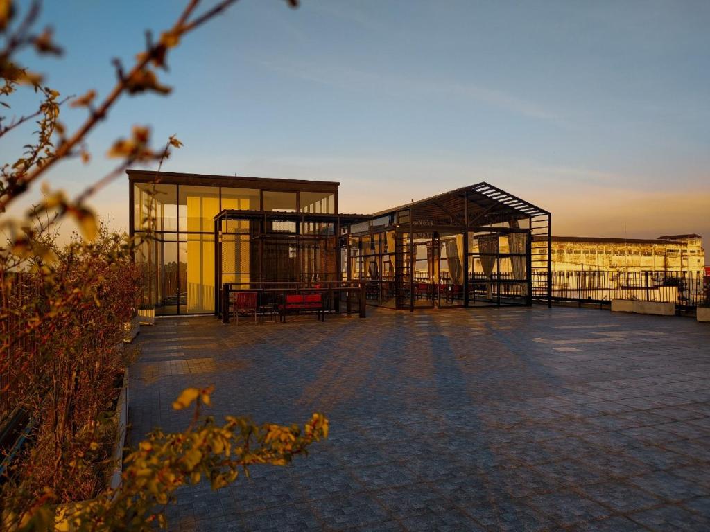 The Harbour Front Hotel