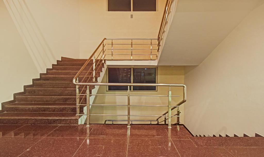 Hotel luxura, changodar photo