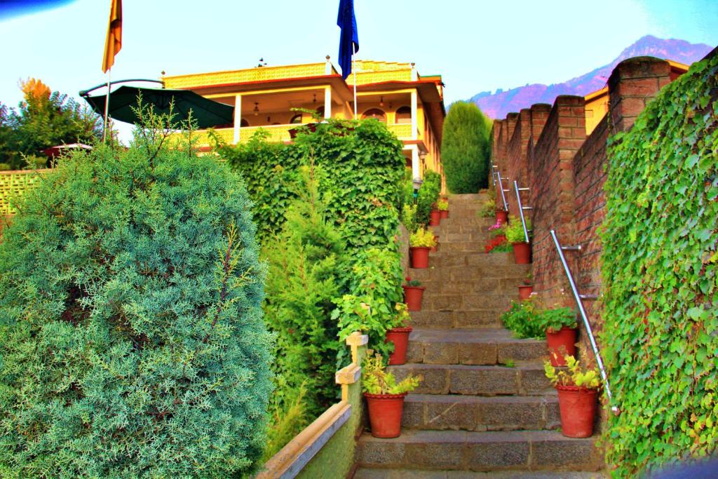 Lamzy Pari Mahal photo
