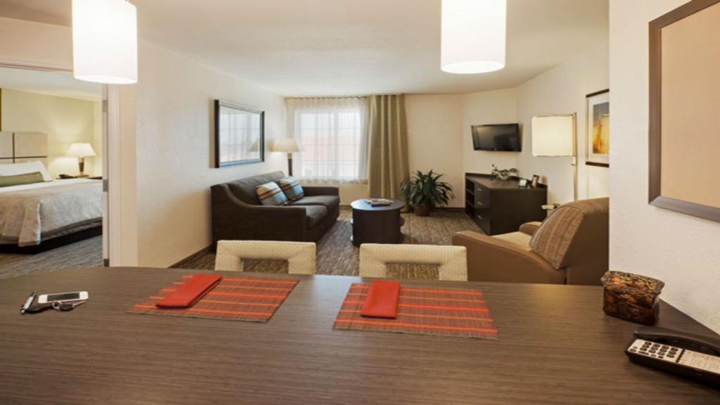 Candlewood Suites Erie photo