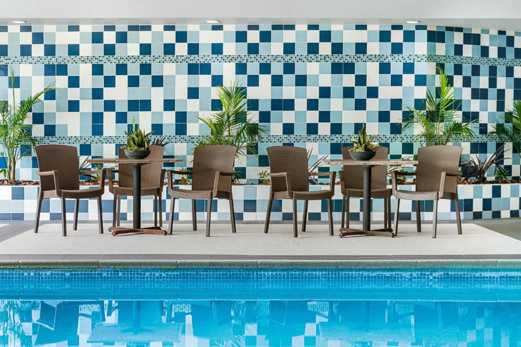 スイミングプール