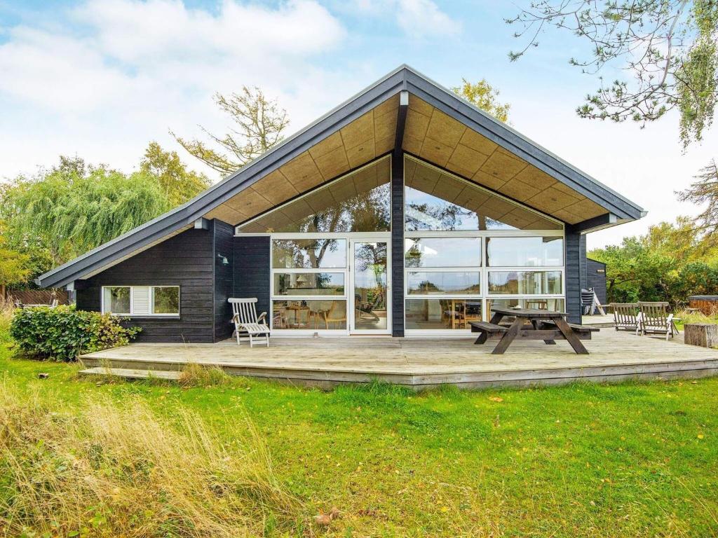 6 person holiday home in Glesborg