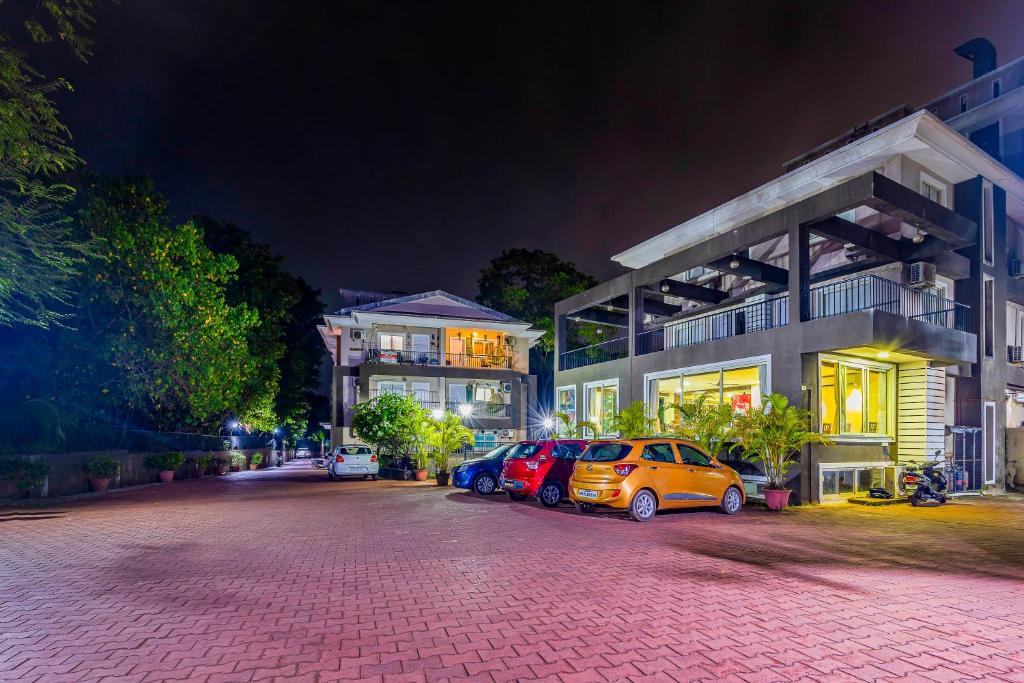 4bhk Stunning Apartment with Pool 2bhkX2 — Hotel in Goa