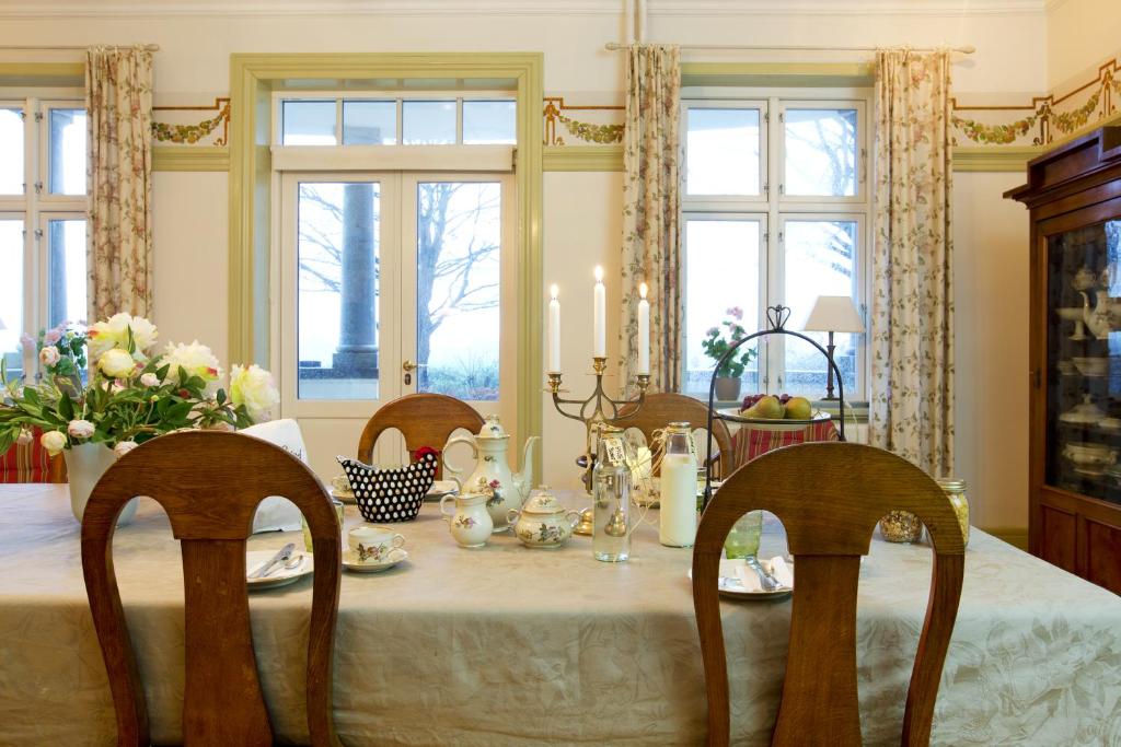 Food and beverages, Tiendegaarden Møns Klint in Borre