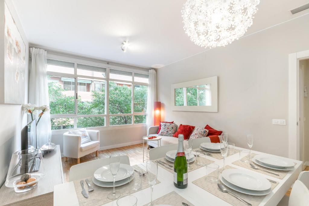 Elegance Barcelona Rentals — Hotel in Barcelona