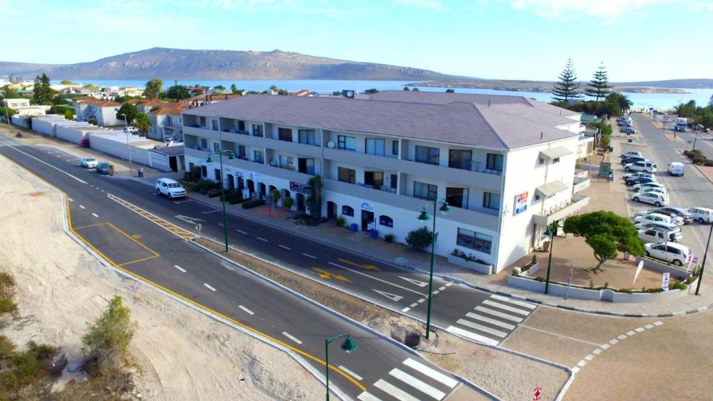 Madriko 23 - Spacious Midtown Langebaan Beach Apartment photo