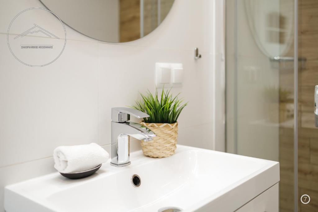 Apartamenty i pokoje Krupowki 16, Na Szczytach photo