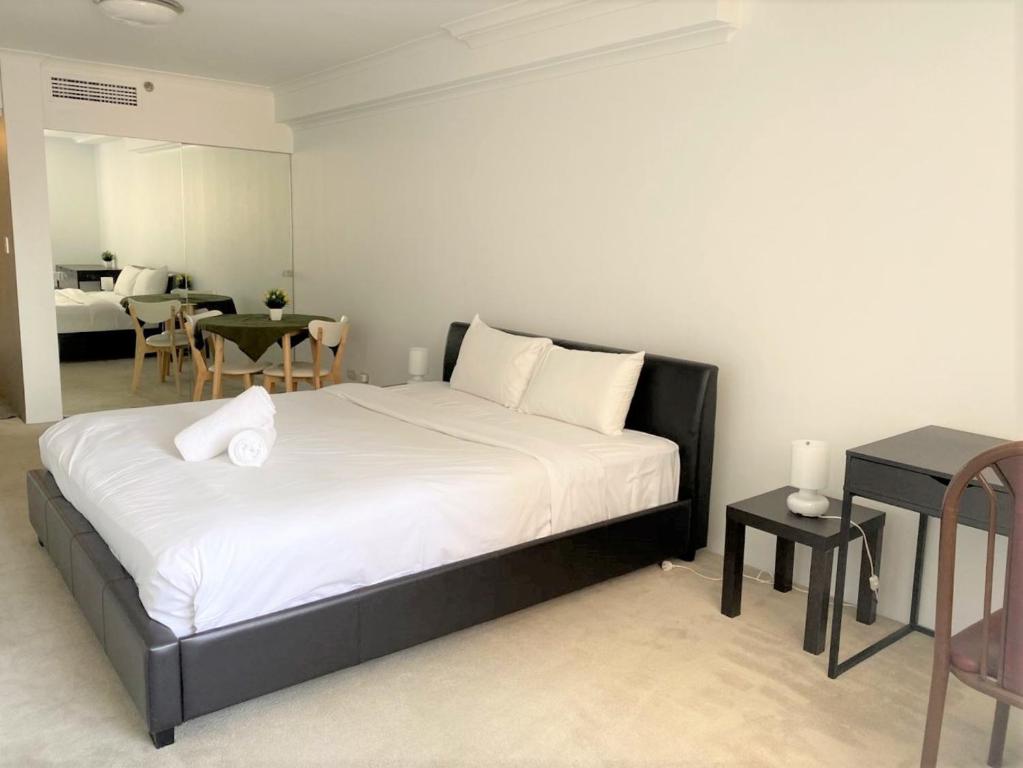 KozyGuru / Haymarket SYD / Cozy Warm / 1 Bed APT / NHA317-546B, Sydney