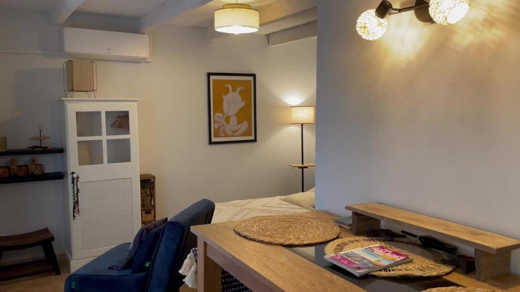 Chambre indépendante au Joli Mazet à Nîmes idéalement situé entre la garrigue et la ville - 3