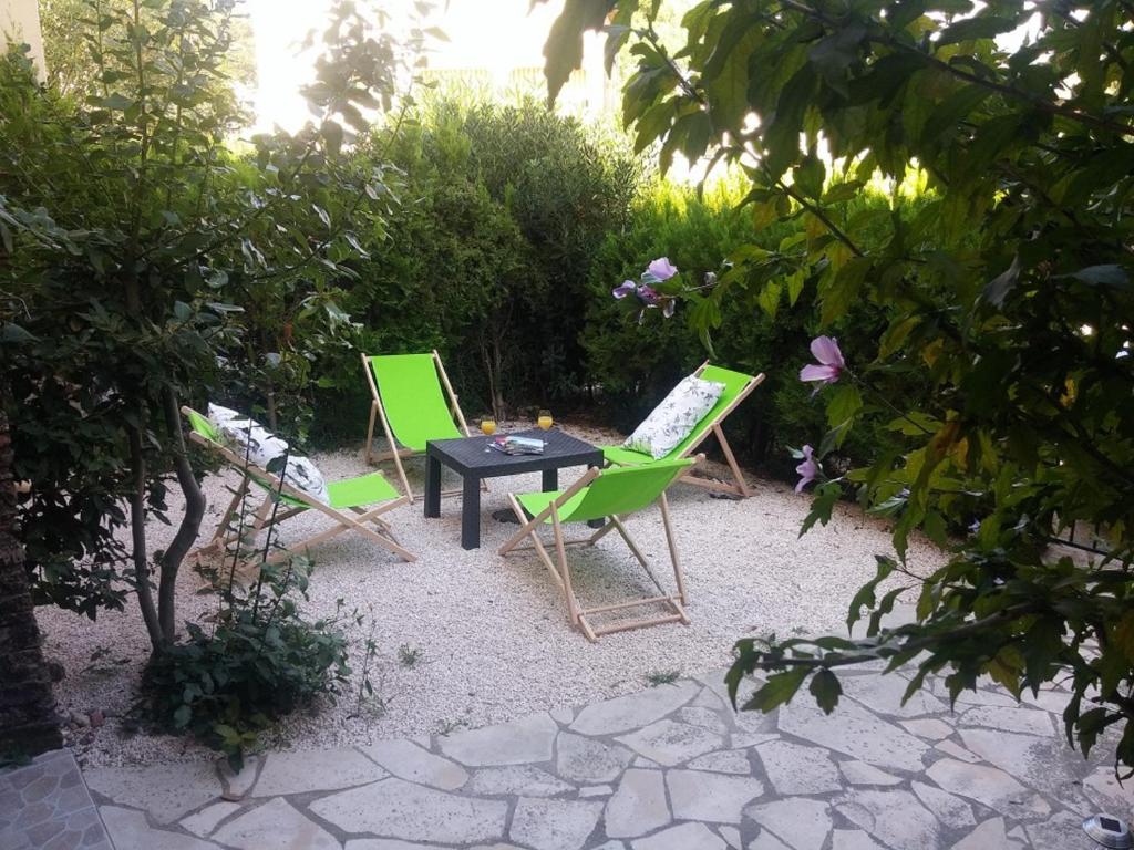Agréable T3 avec jardin et parking privé, à 350m du centre ville et des plages, wifi, remise supplémentaire de 10 pourcent pour une location à la semaine - 4