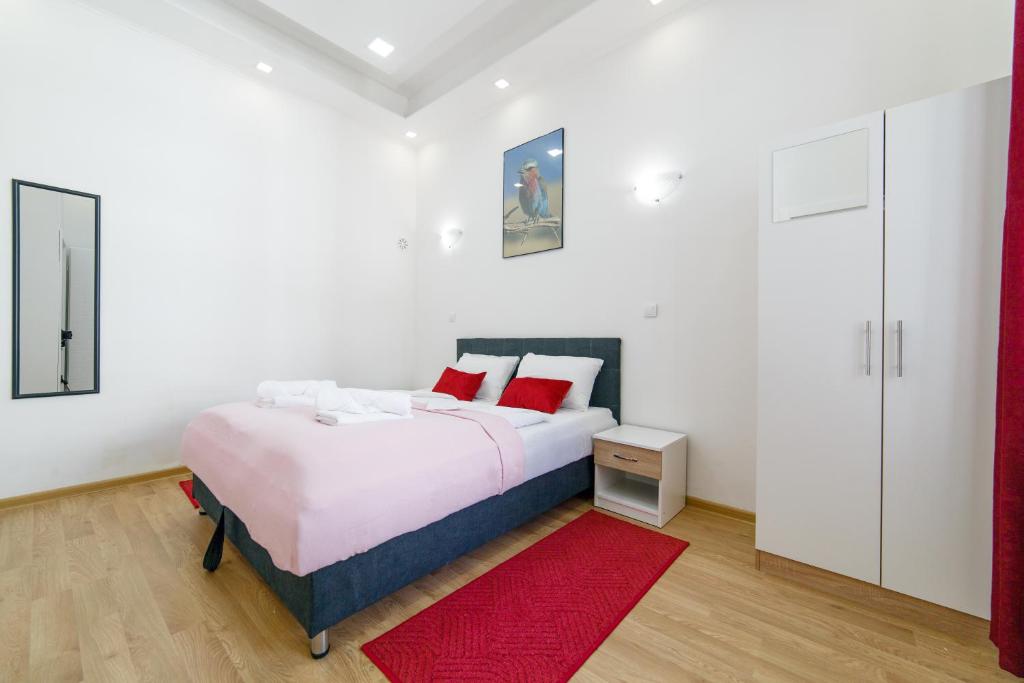 FG Apartments - 4