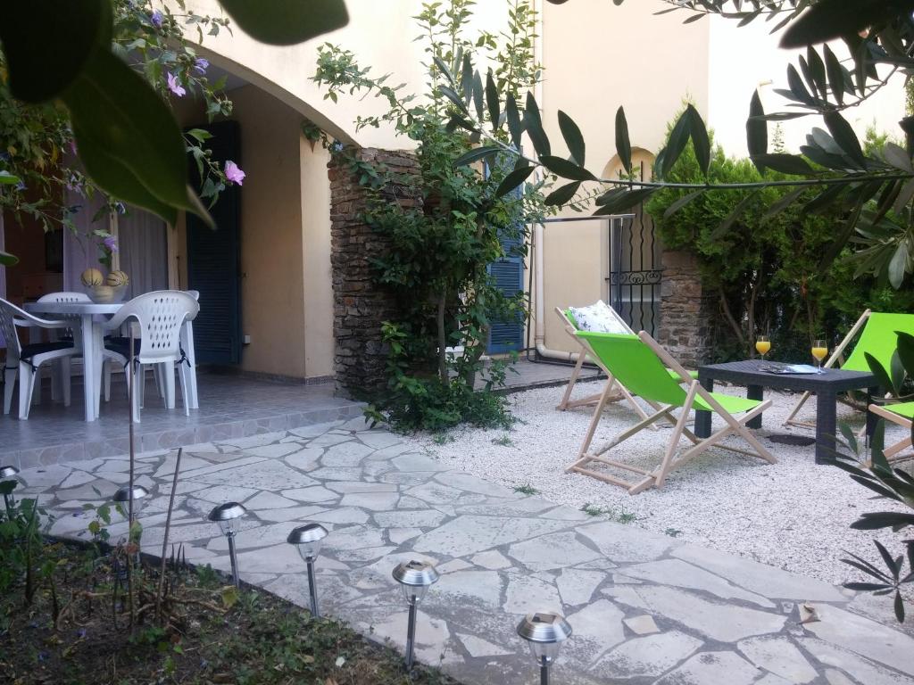 Agréable T3 avec jardin et parking privé, à 350m du centre ville et des plages, wifi, remise supplémentaire de 10 pourcent pour une location à la semaine - 2