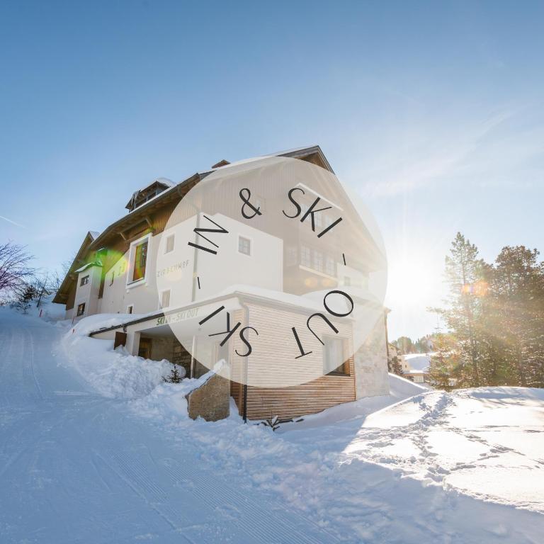 Hotel Zirbenhof — Hotel in Obertauern